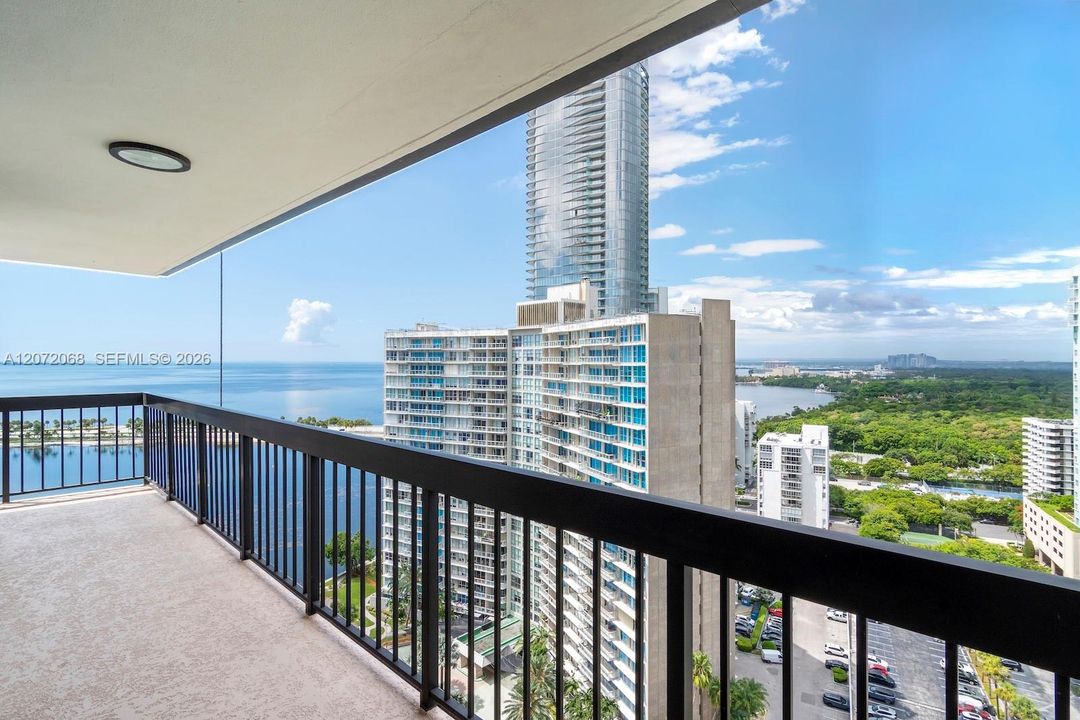 For Sale: $789,000 (2 beds, 2 baths, 1460 Square Feet)
