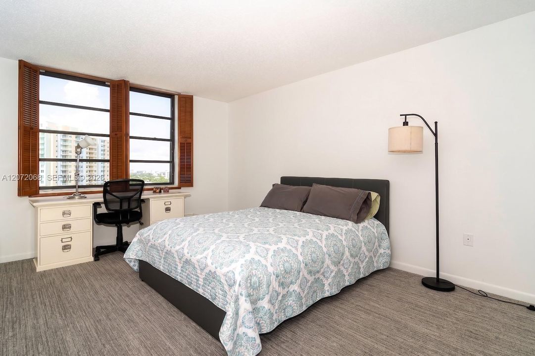 For Sale: $789,000 (2 beds, 2 baths, 1460 Square Feet)