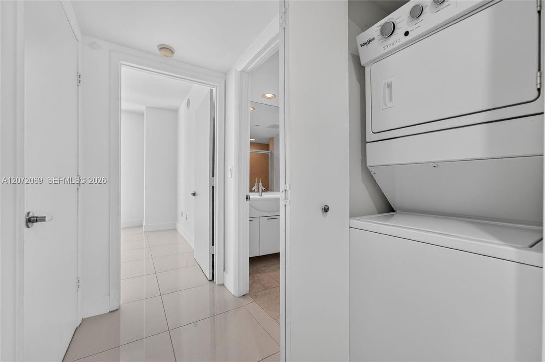 For Rent: $6,000 (2 beds, 2 baths, 1269 Square Feet)