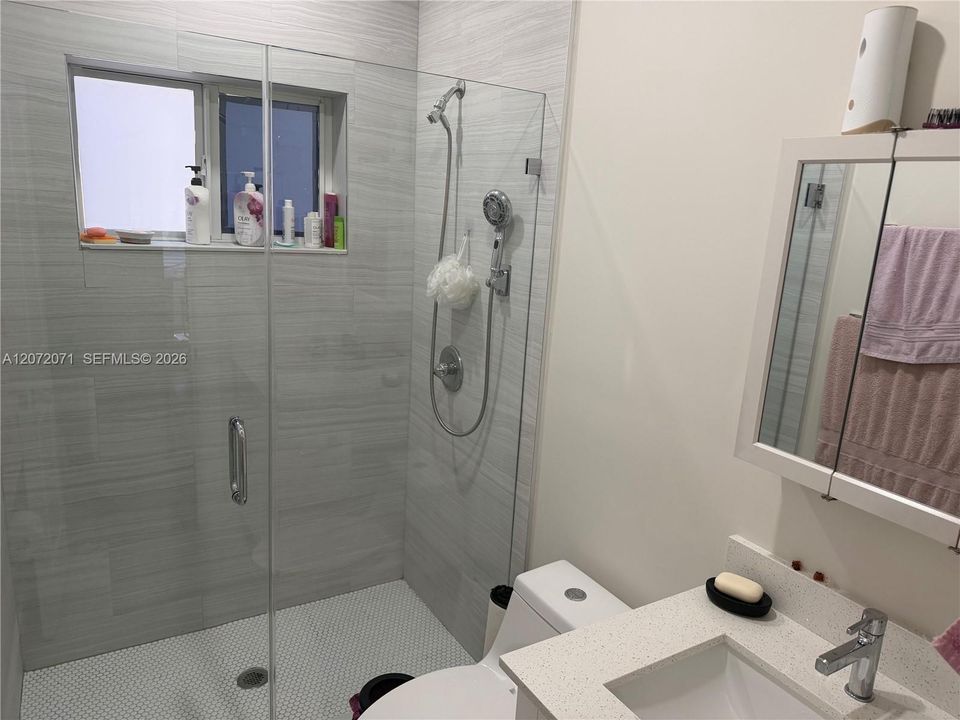 В аренду: $3,400 (3 спален, 2 ванн, 2027 Квадратных фут)
