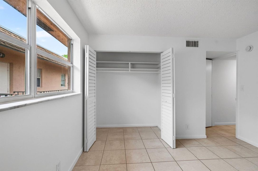 2nd Bedroom Closet