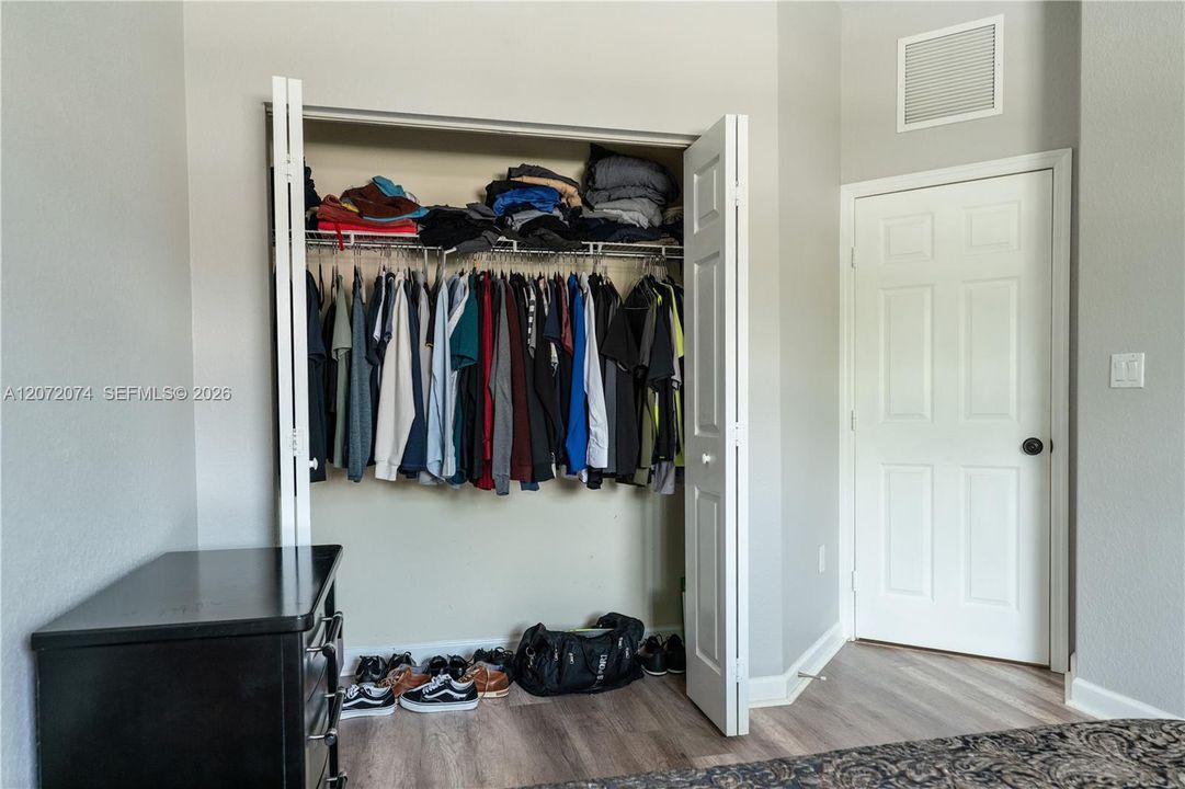 En Venta: $437,000 (3 camas, 2 baños, 1656 Pies cuadrados)