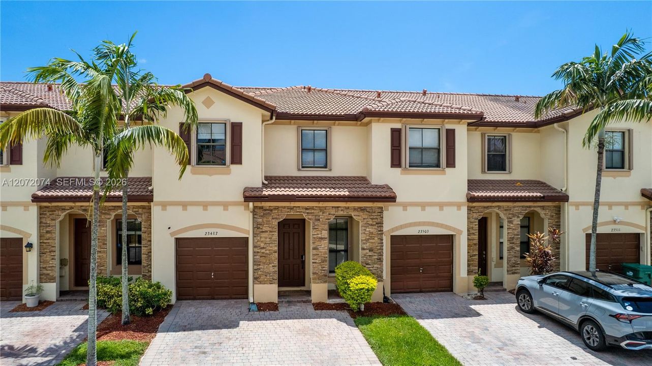 En Venta: $437,000 (3 camas, 2 baños, 1656 Pies cuadrados)