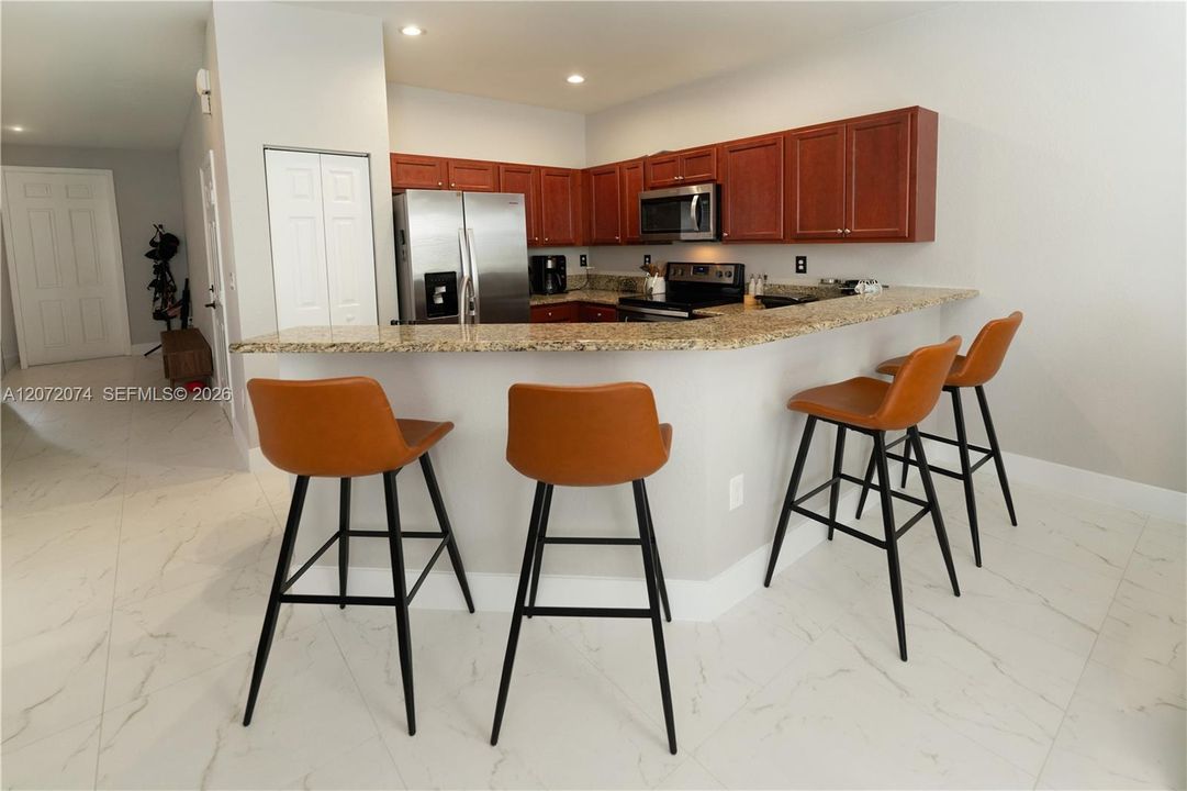 En Venta: $437,000 (3 camas, 2 baños, 1656 Pies cuadrados)