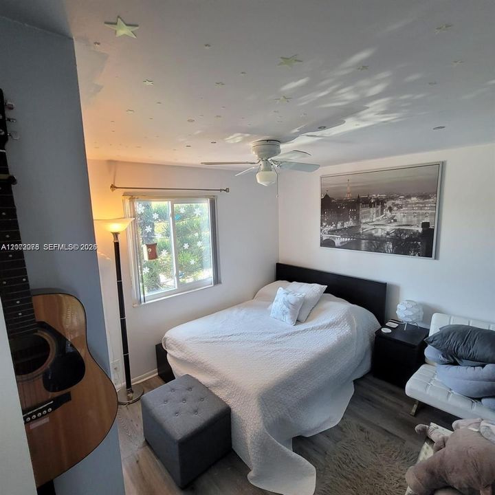 En Venta: $480,000 (3 camas, 2 baños, 1587 Pies cuadrados)