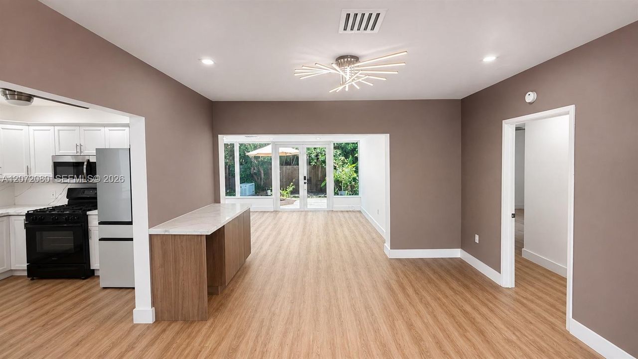 For Sale: $2,080,000 (4 beds, 3 baths, 1469 Square Feet)