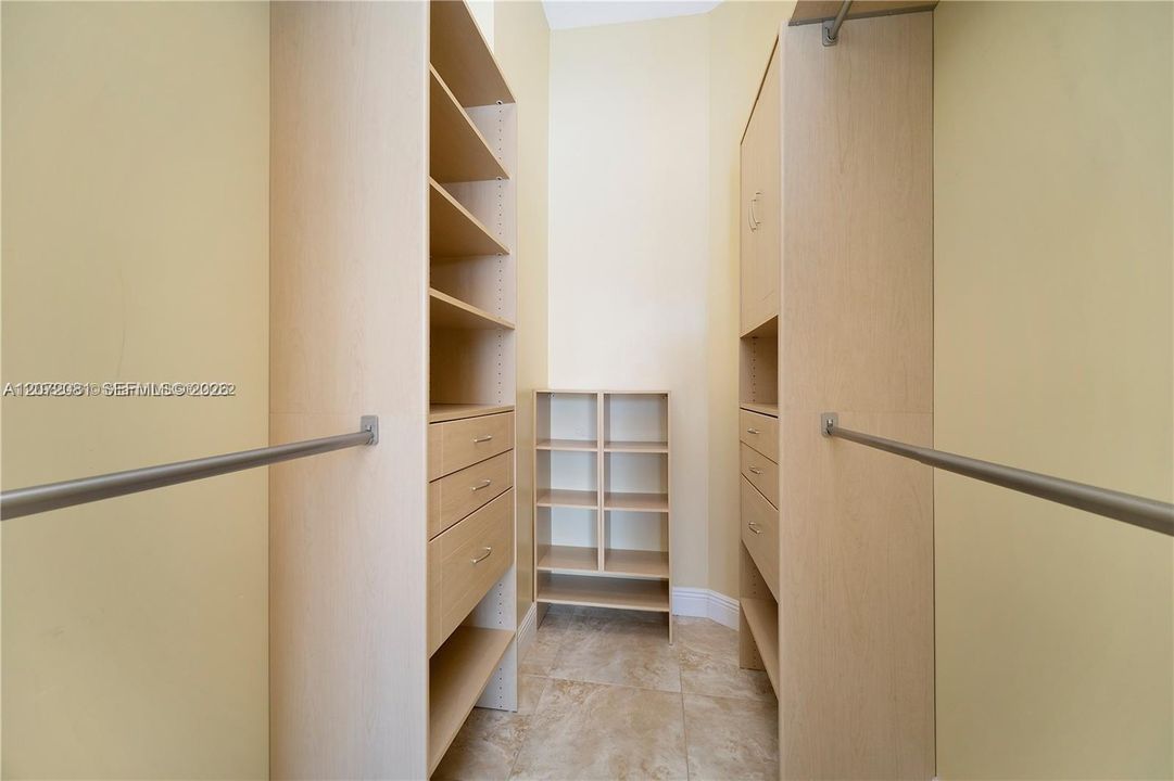 В аренду: $3,400 (2 спален, 2 ванн, 1257 Квадратных фут)