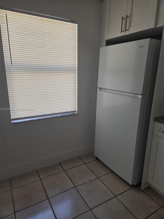 For Sale: $295,000 (3 beds, 2 baths, 1144 Square Feet)