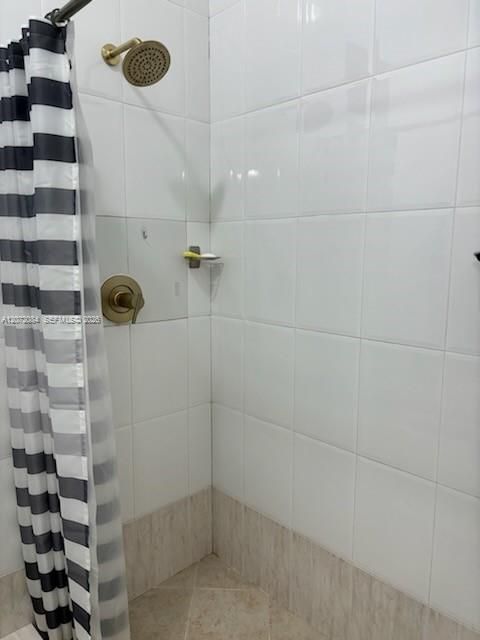 En Renta: $3,875 (4 camas, 2 baños, 2368 Pies cuadrados)