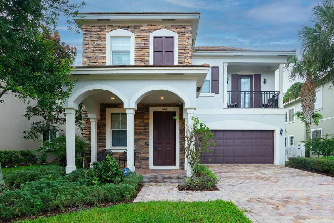 © Clark-108 Canterbury Place-003