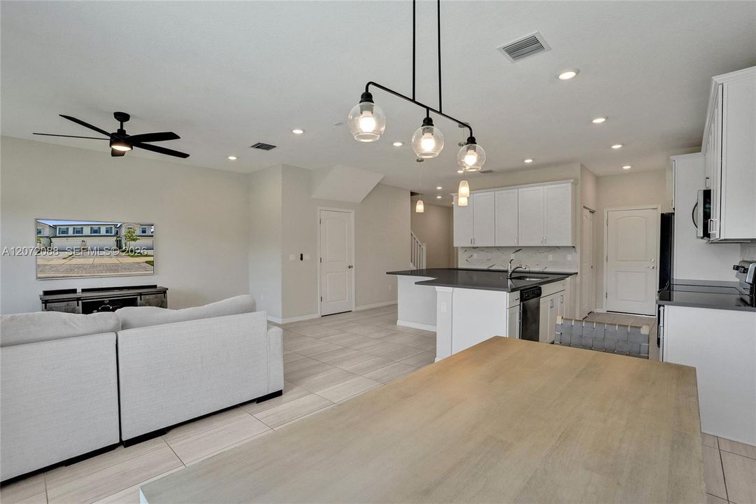 For Sale: $619,000 (3 beds, 2 baths, 1774 Square Feet)