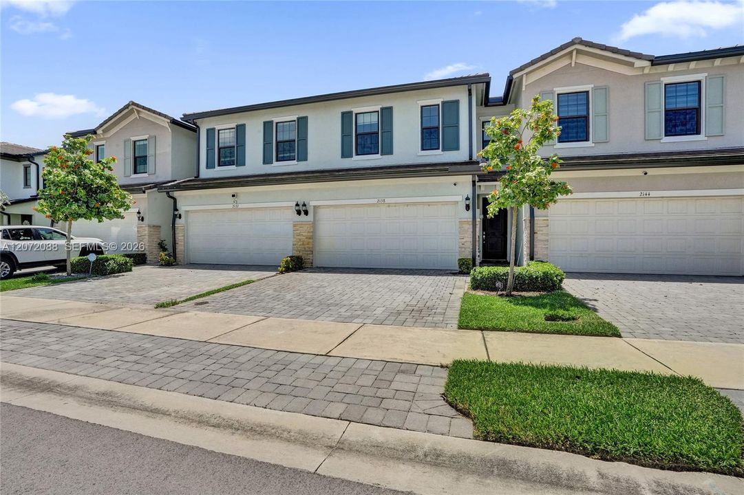 For Sale: $619,000 (3 beds, 2 baths, 1774 Square Feet)