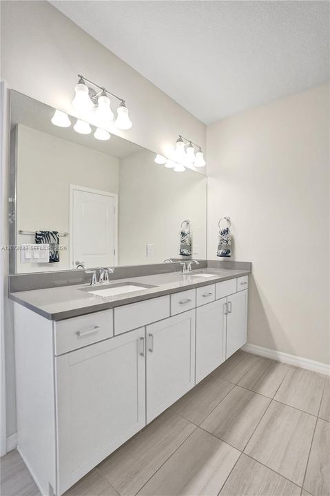 For Sale: $619,000 (3 beds, 2 baths, 1774 Square Feet)