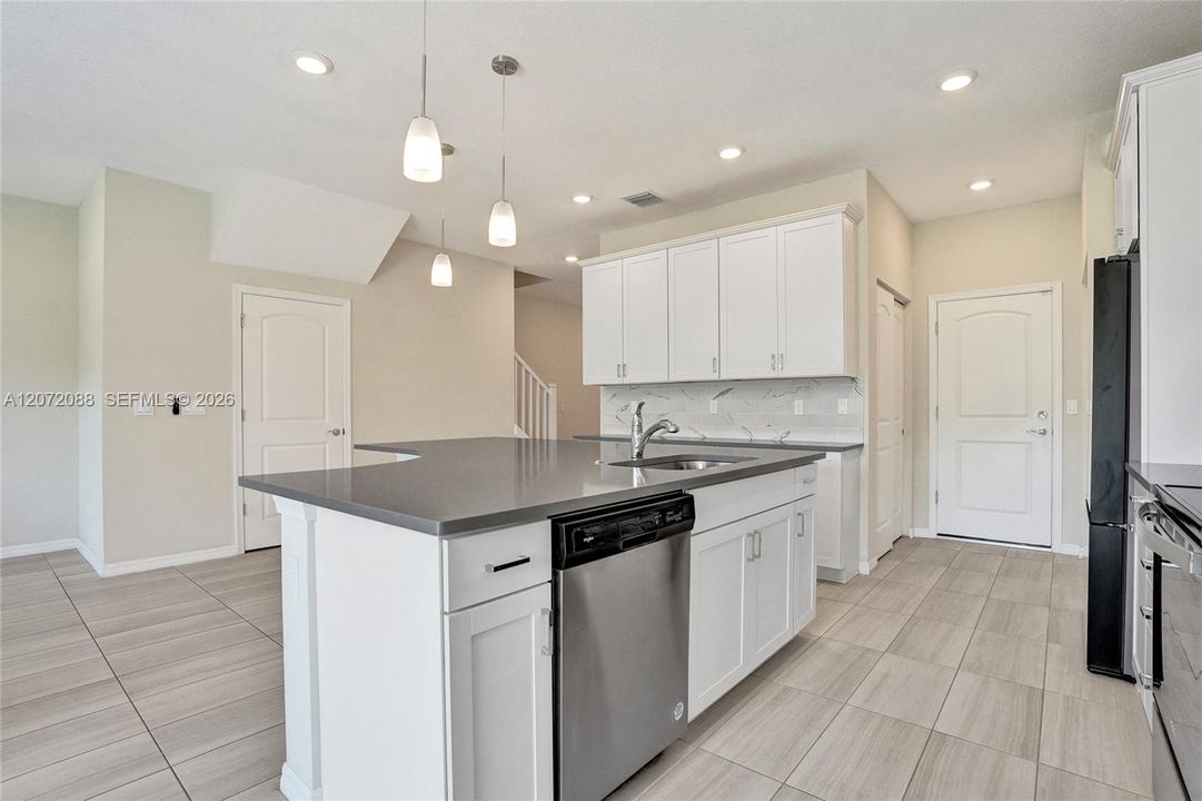 For Sale: $619,000 (3 beds, 2 baths, 1774 Square Feet)