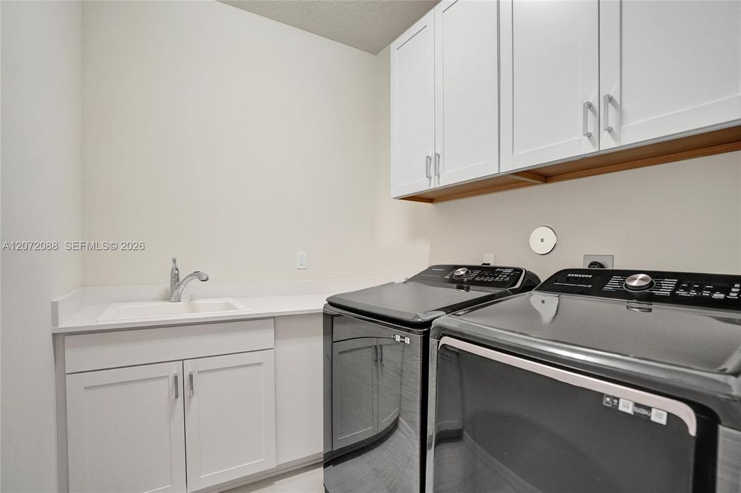 For Sale: $619,000 (3 beds, 2 baths, 1774 Square Feet)