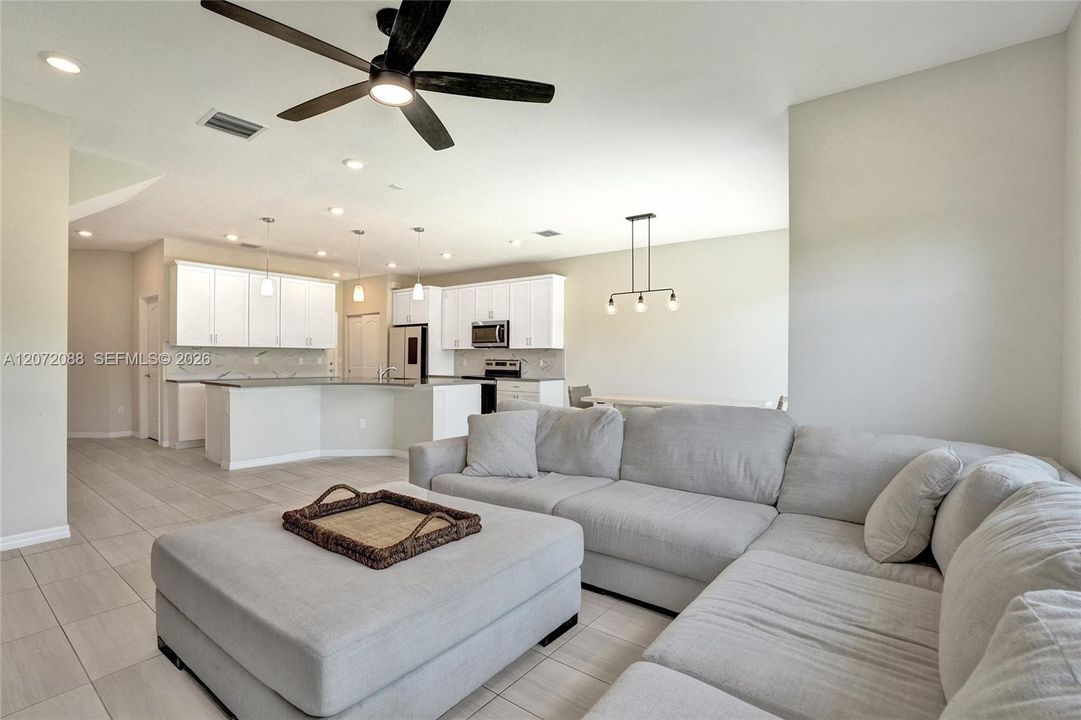 For Sale: $619,000 (3 beds, 2 baths, 1774 Square Feet)