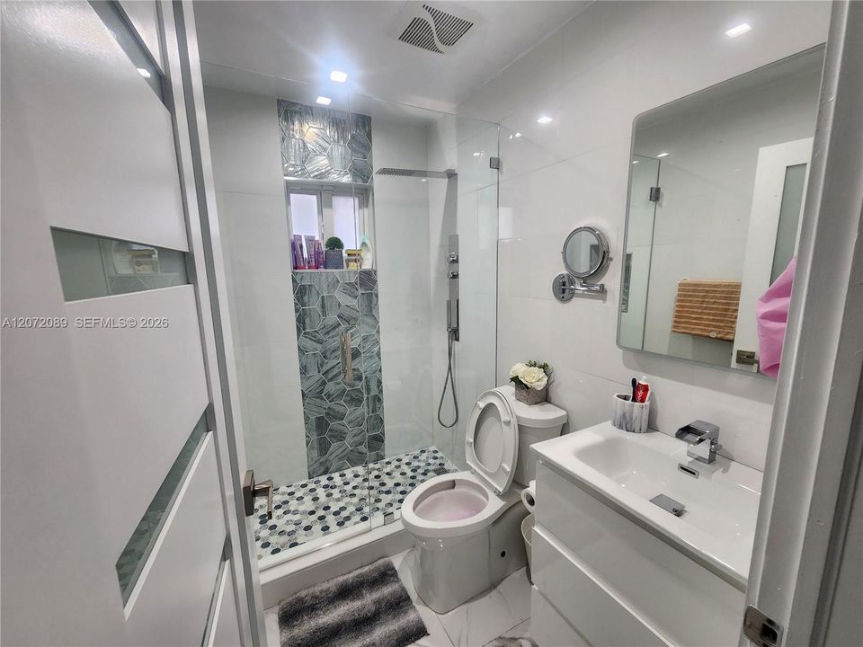 В аренду: $1,700 (1 спален, 1 ванн, 0 Квадратных фут)