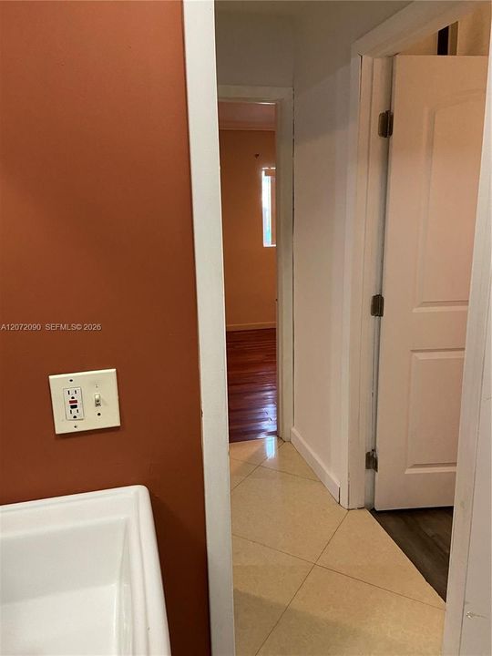 В аренду: $2,550 (2 спален, 1 ванн, 1200 Квадратных фут)
