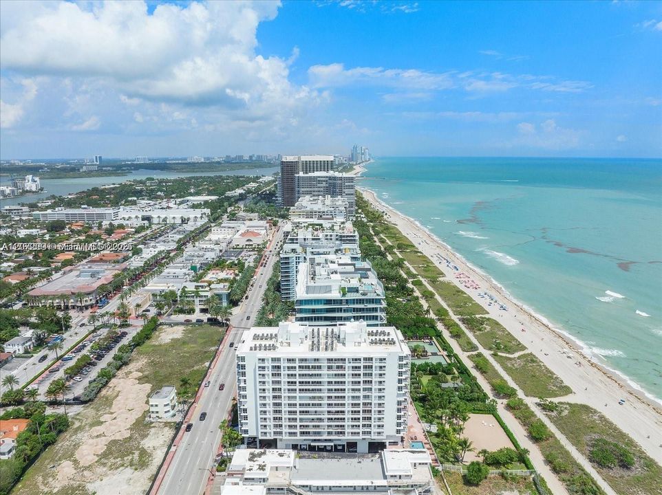 For Rent: $3,350 (1 beds, 1 baths, 962 Square Feet)