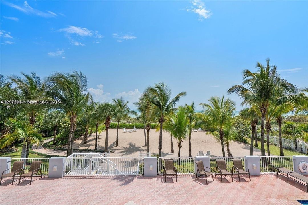 For Rent: $3,350 (1 beds, 1 baths, 962 Square Feet)