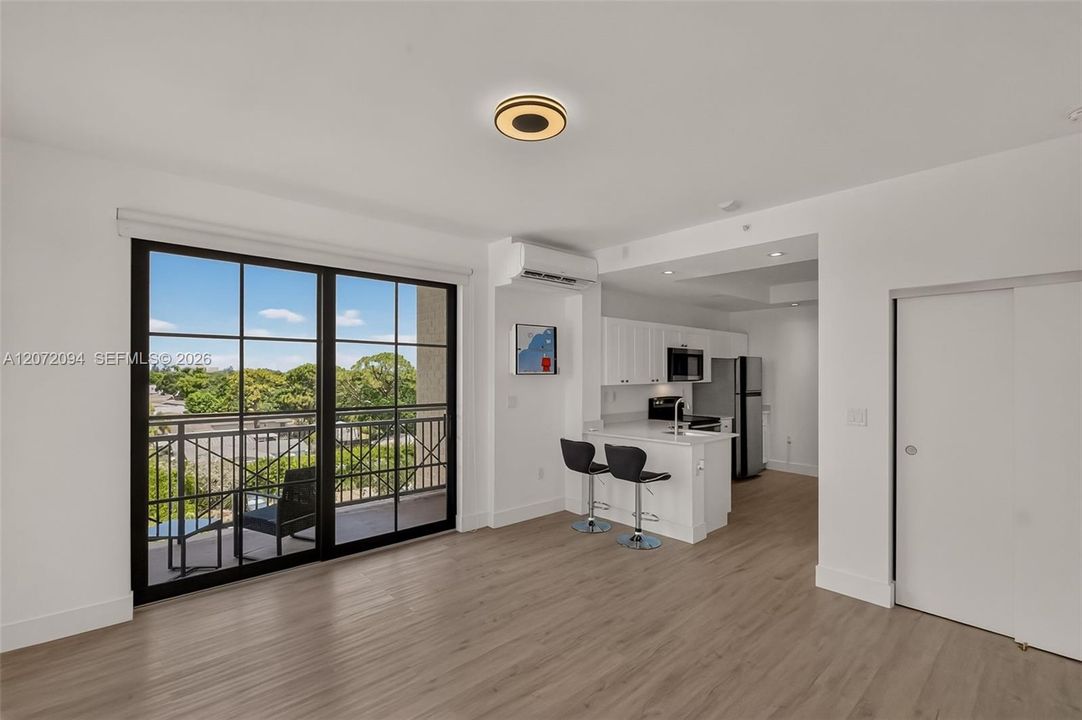 For Sale: $228,000 (0 beds, 1 baths, 436 Square Feet)