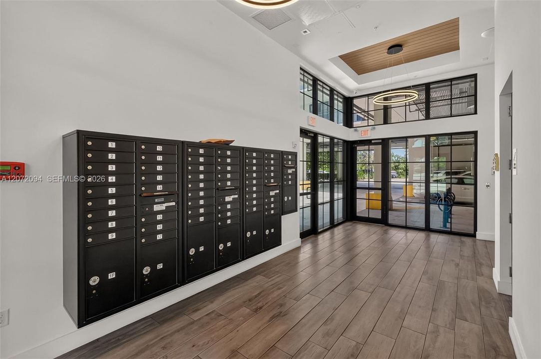 For Sale: $228,000 (0 beds, 1 baths, 436 Square Feet)