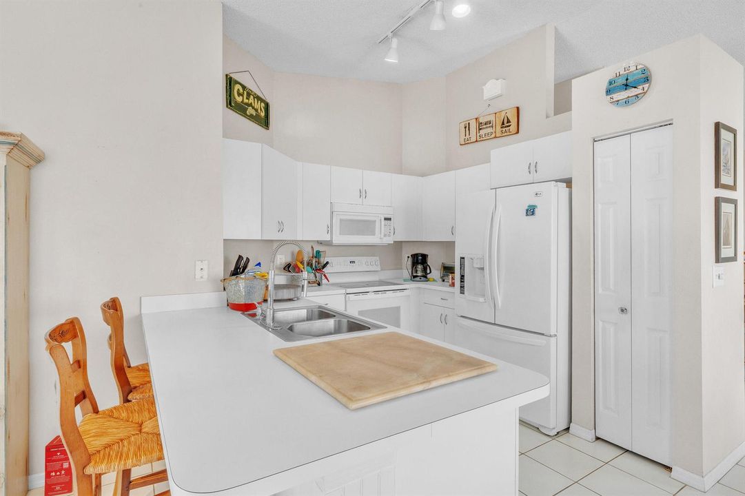 5 Kitchen (2)