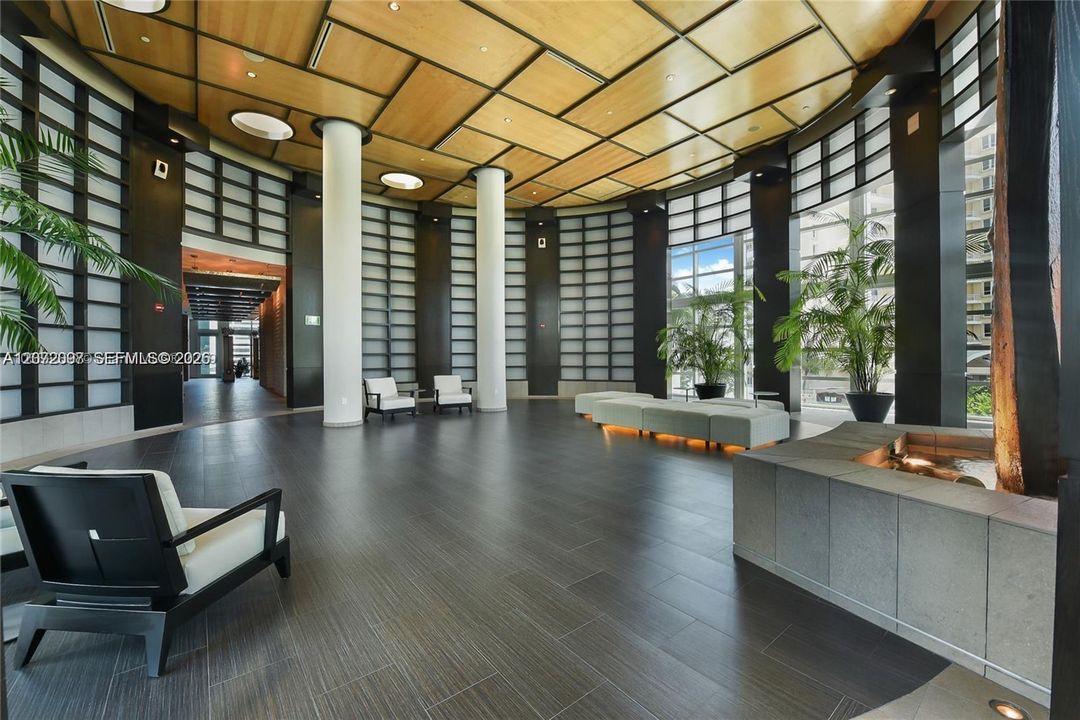 For Sale: $1,675,000 (2 beds, 2 baths, 1572 Square Feet)
