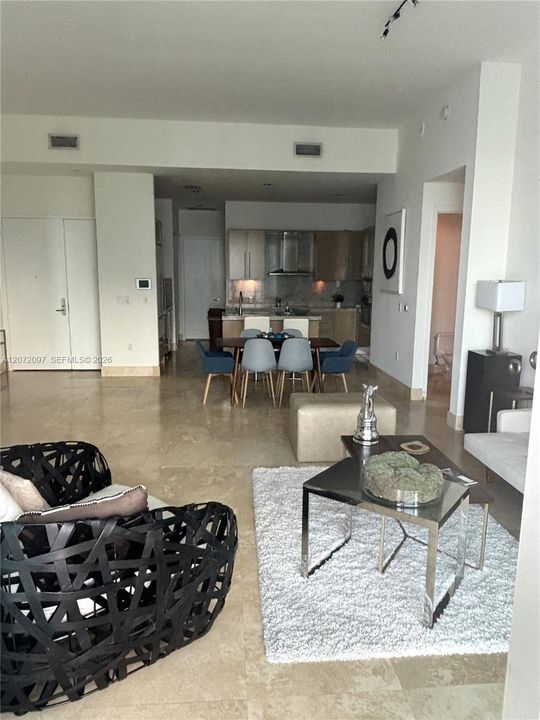 For Sale: $1,675,000 (2 beds, 2 baths, 1572 Square Feet)