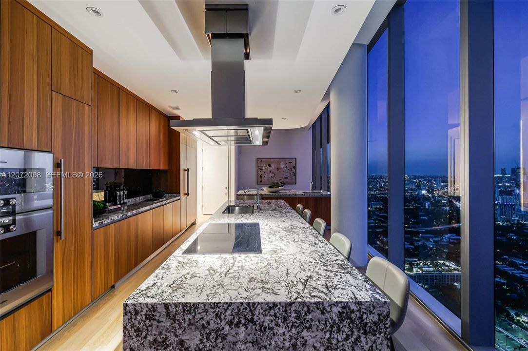 En Venta: $10,000,000 (5 camas, 5 baños, 4725 Pies cuadrados)