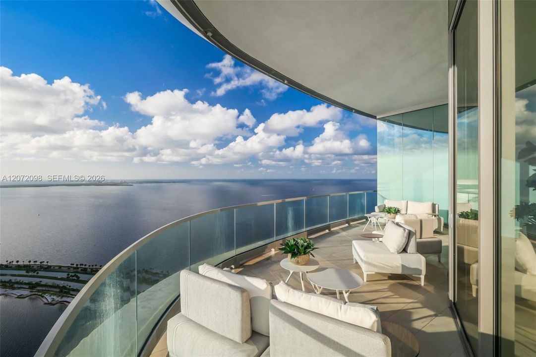 En Venta: $10,000,000 (5 camas, 5 baños, 4725 Pies cuadrados)