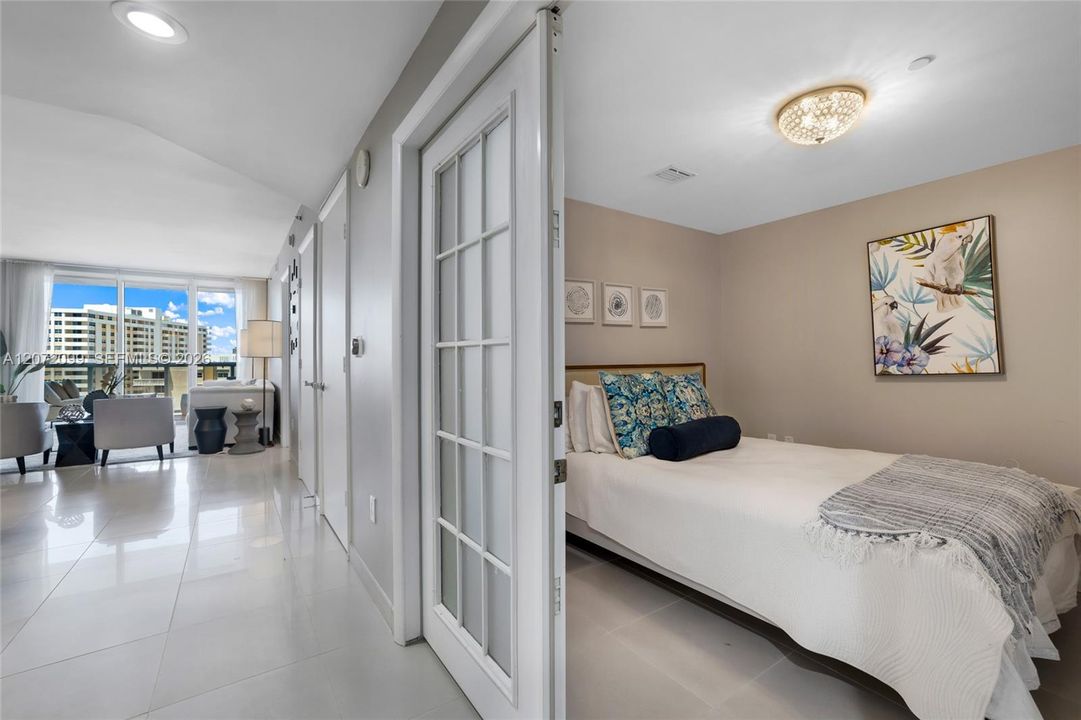 En Venta: $950,000 (3 camas, 3 baños, 1571 Pies cuadrados)