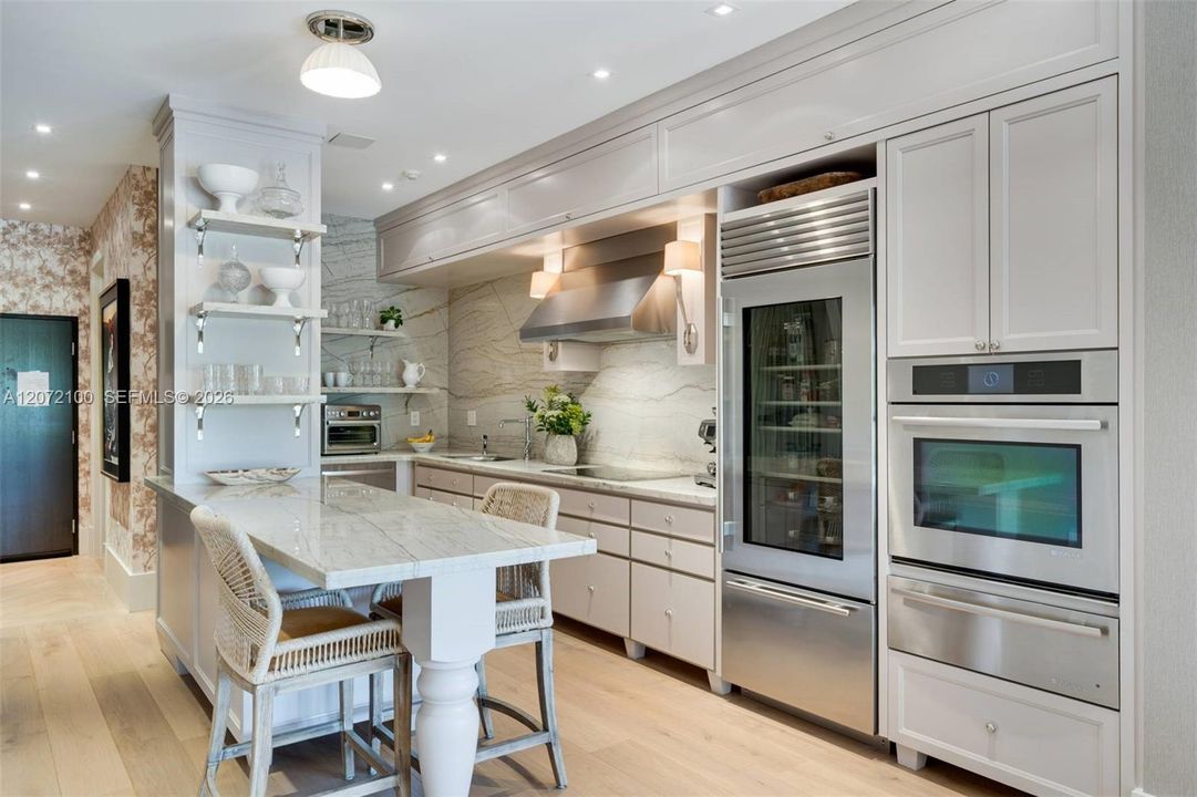 For Sale: $1,985,000 (3 beds, 2 baths, 1587 Square Feet)