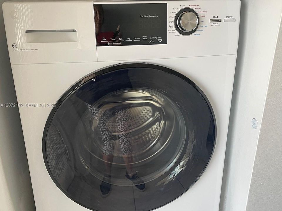 WASHER & DRYER