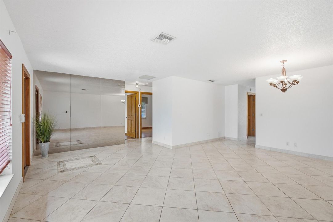 Living/Dining Room