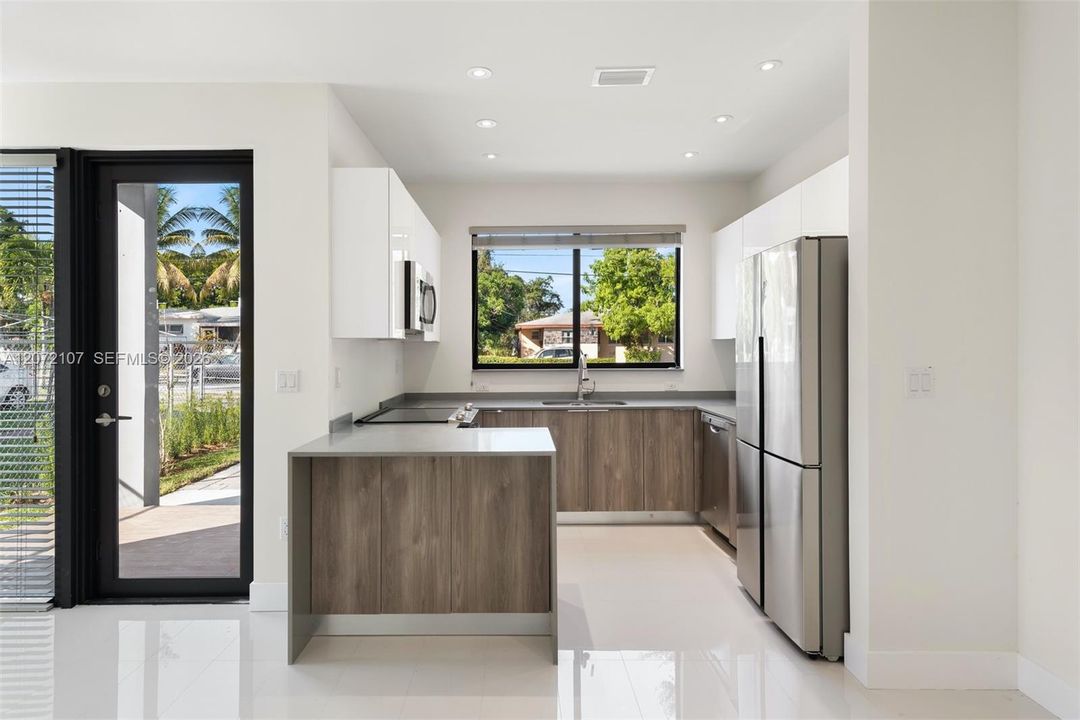 For Sale: $975,000 (0 beds, 0 baths, 1810 Square Feet)
