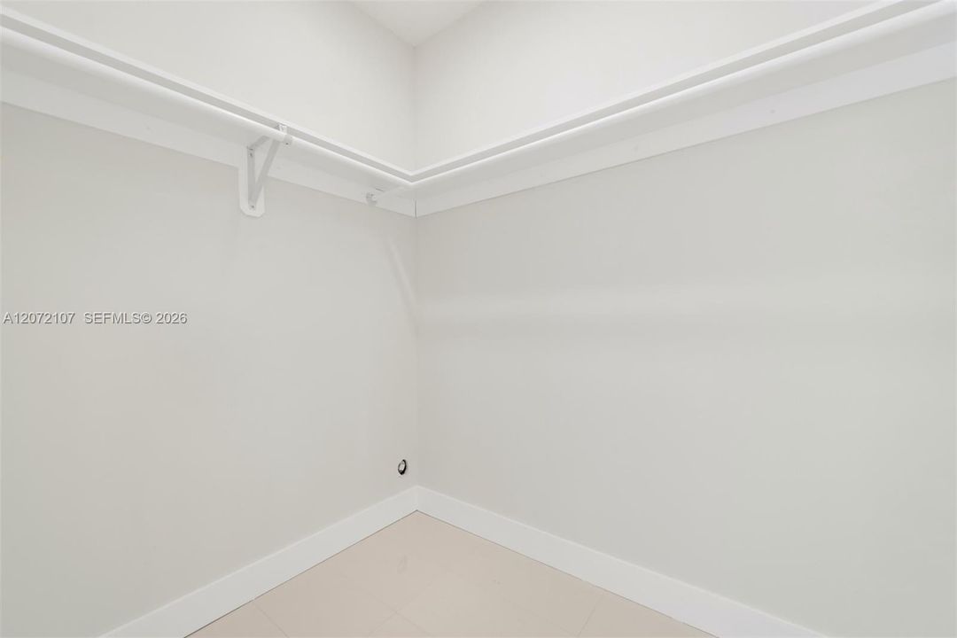 For Sale: $975,000 (0 beds, 0 baths, 1810 Square Feet)