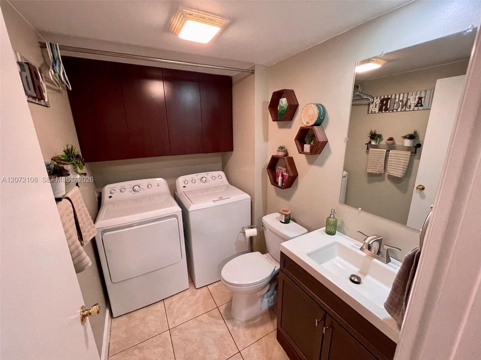 Laundry 1/2 bath