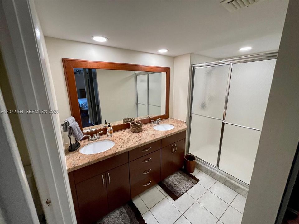 В аренду: $3,000 (3 спален, 2 ванн, 1488 Квадратных фут)