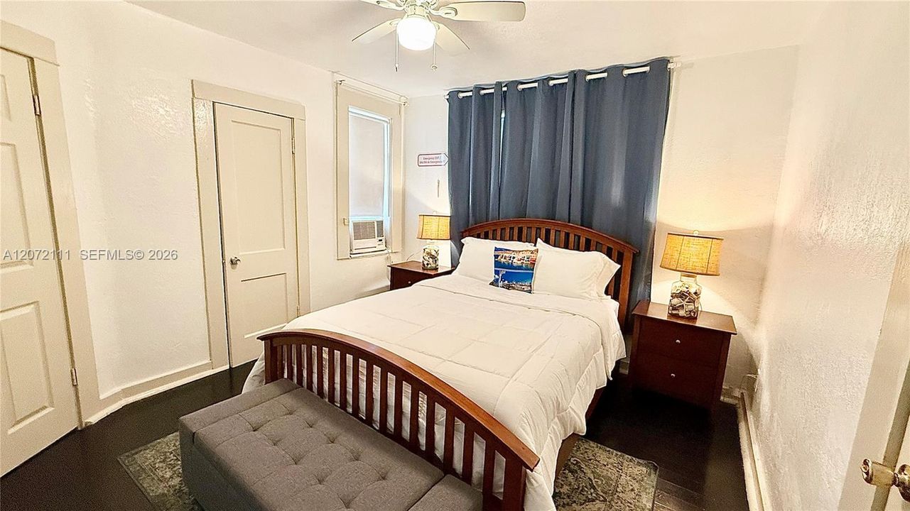 For Rent: $2,500 (2 beds, 1 baths, 4260 Square Feet)