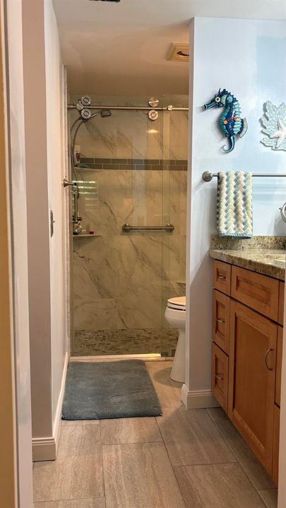 1251 - Master Bath 1