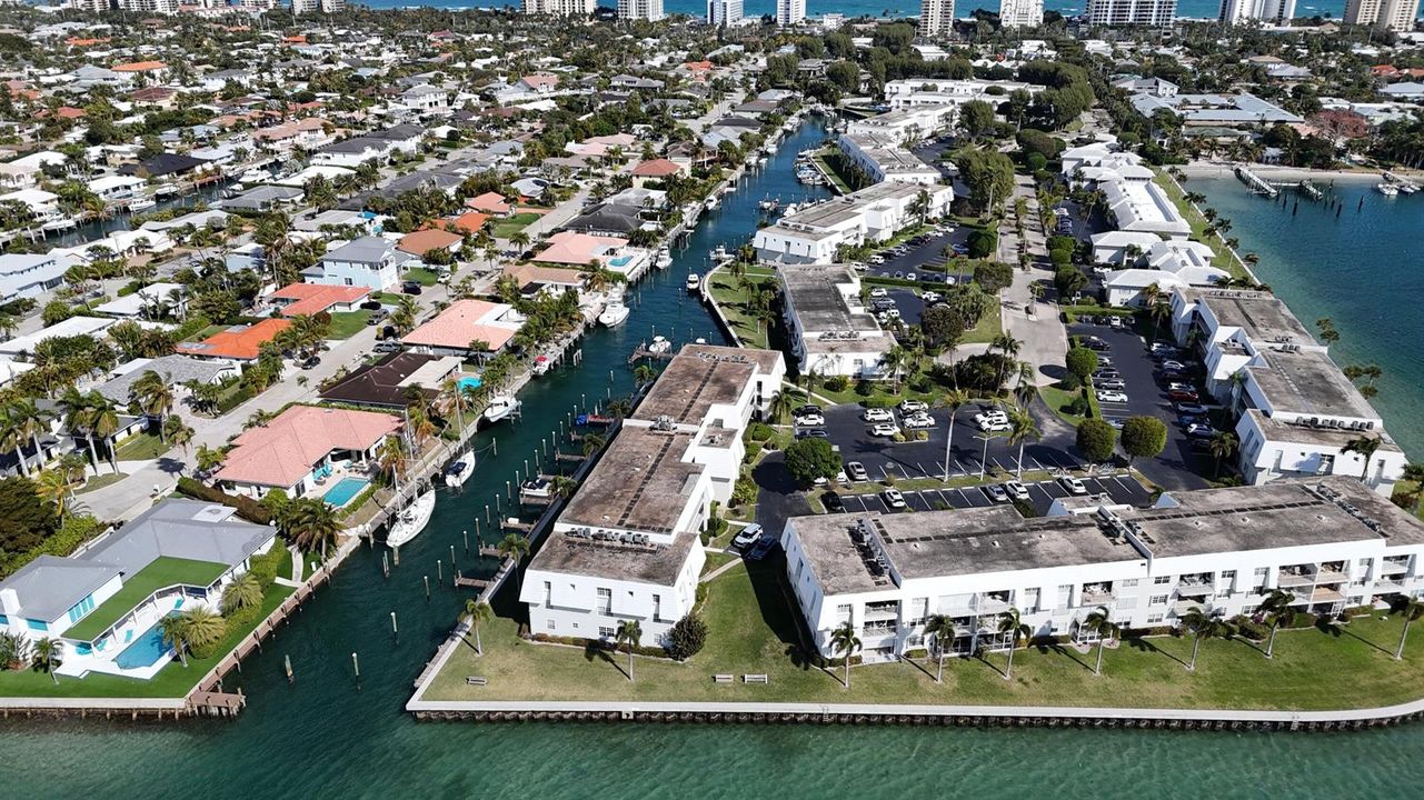 Condo Waterview with Canal