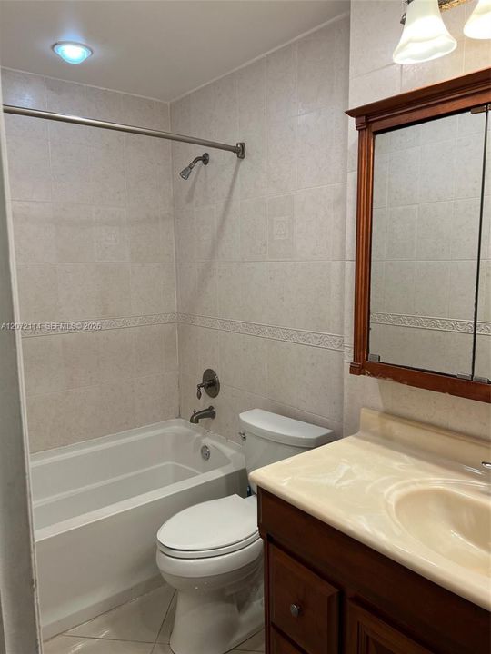 En Renta: $1,825 (2 camas, 2 baños, 840 Pies cuadrados)