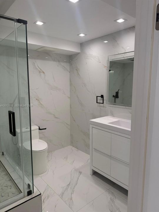 For Rent: $3,500 (2 beds, 2 baths, 943 Square Feet)