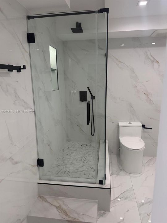 For Rent: $3,500 (2 beds, 2 baths, 943 Square Feet)