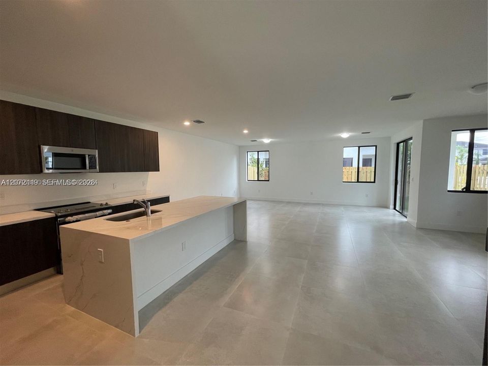 En Renta: $4,800 (5 camas, 4 baños, 0 Pies cuadrados)