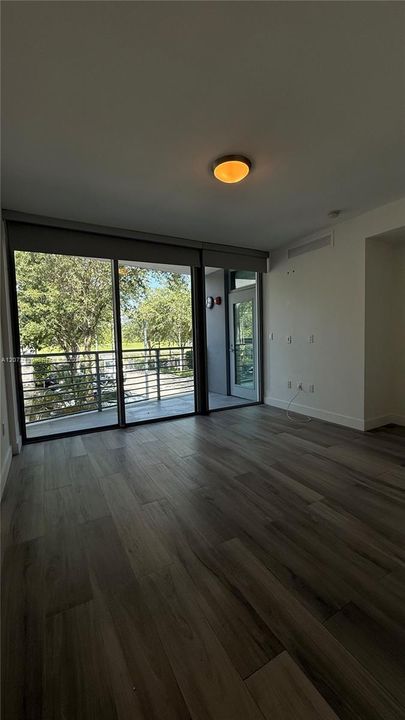 В аренду: $4,450 (2 спален, 2 ванн, 1175 Квадратных фут)