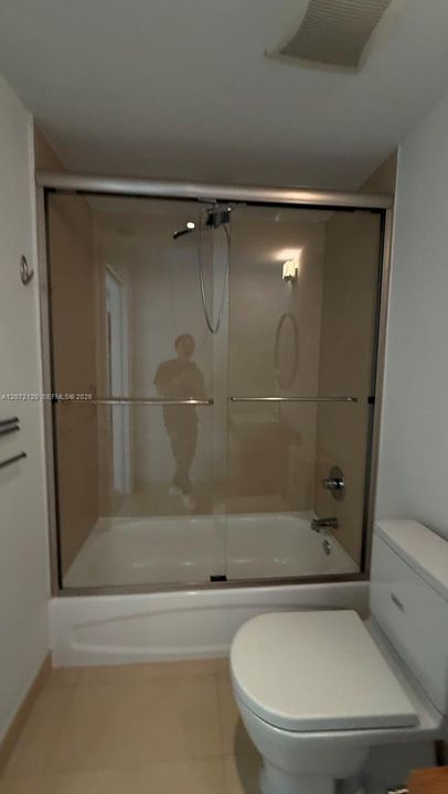 В аренду: $4,450 (2 спален, 2 ванн, 1175 Квадратных фут)