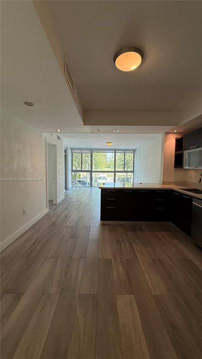 В аренду: $4,450 (2 спален, 2 ванн, 1175 Квадратных фут)