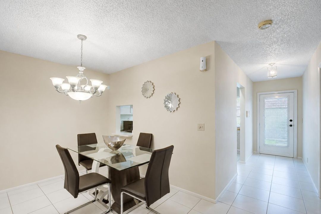 5780FernleyDr-6